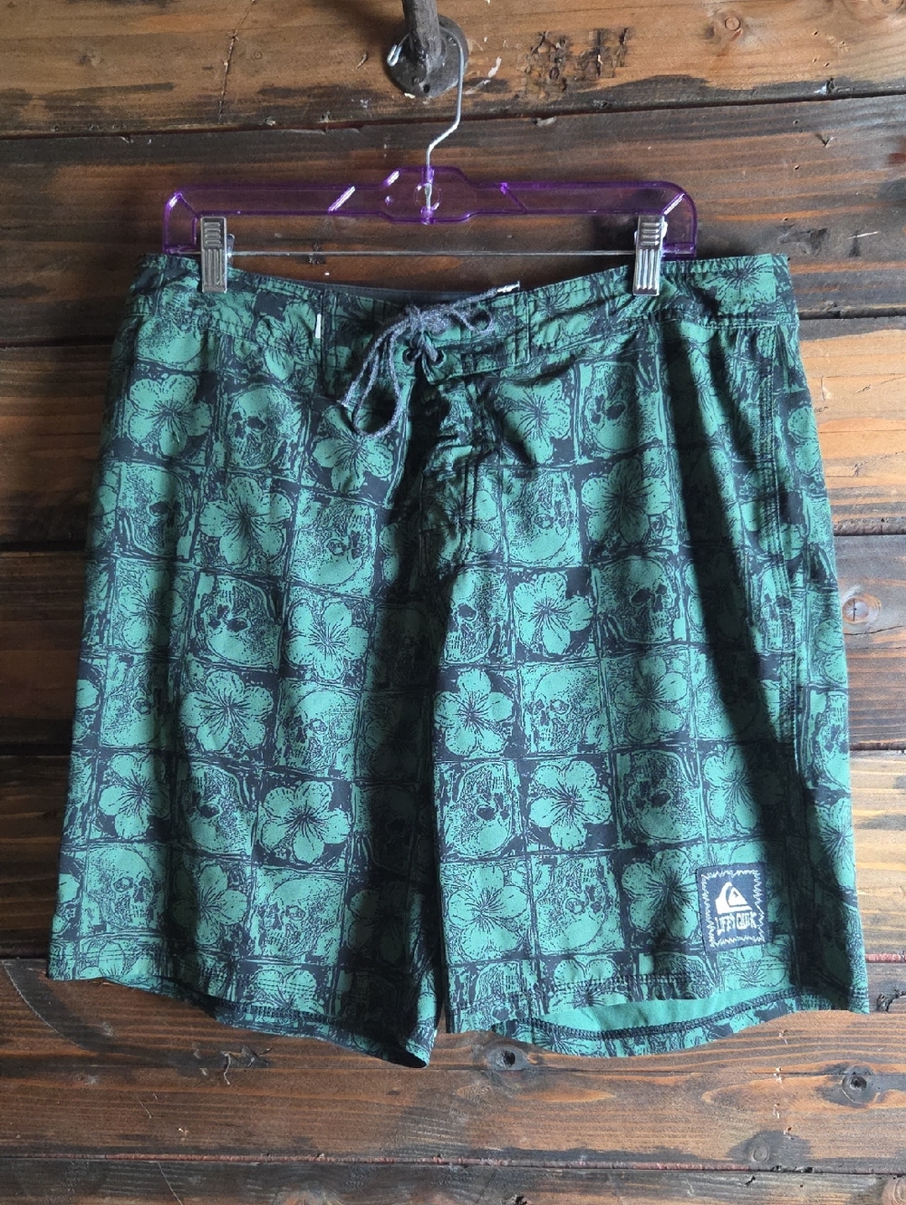 Quiksilver Men’s Green Floral Skull Swim Trunks 34" Waist
